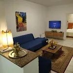 شقة Chrysanty's Tea House *