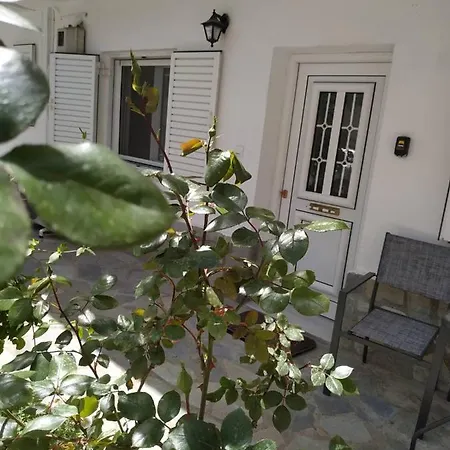 公寓 Chrysanty's Tea House