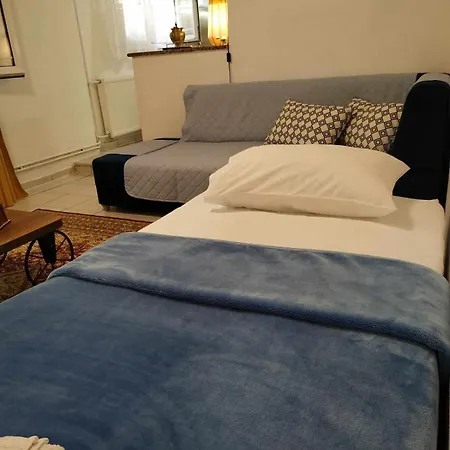 Apartament Chrysanty's Tea House