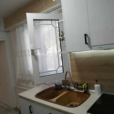 Chrysanty's Tea House 卡兰巴卡