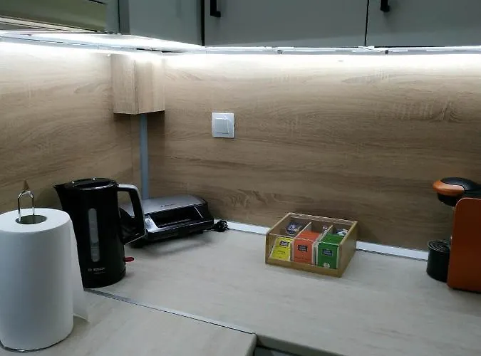 Chrysanty's Tea House Apartment