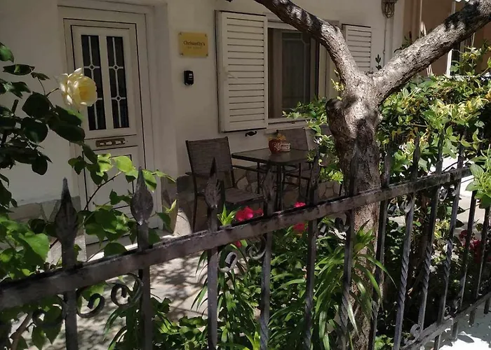 Chrysanty's Tea House